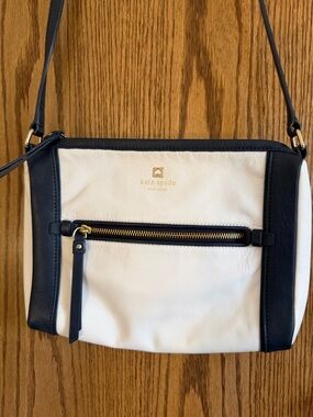 KATE SPADE Gently Used Navy White Leather Gold Trim Crossbody Zipper Bag Purse